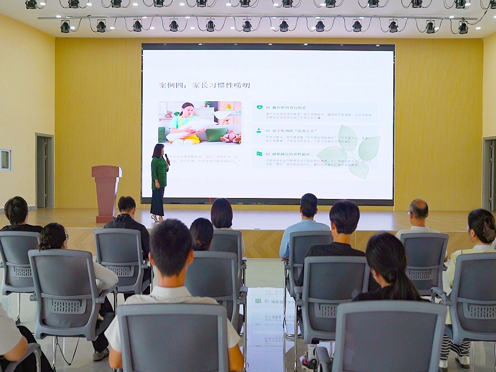 张家口孩子叛逆中心怎么联系?青少年素质寄宿机构选择指南